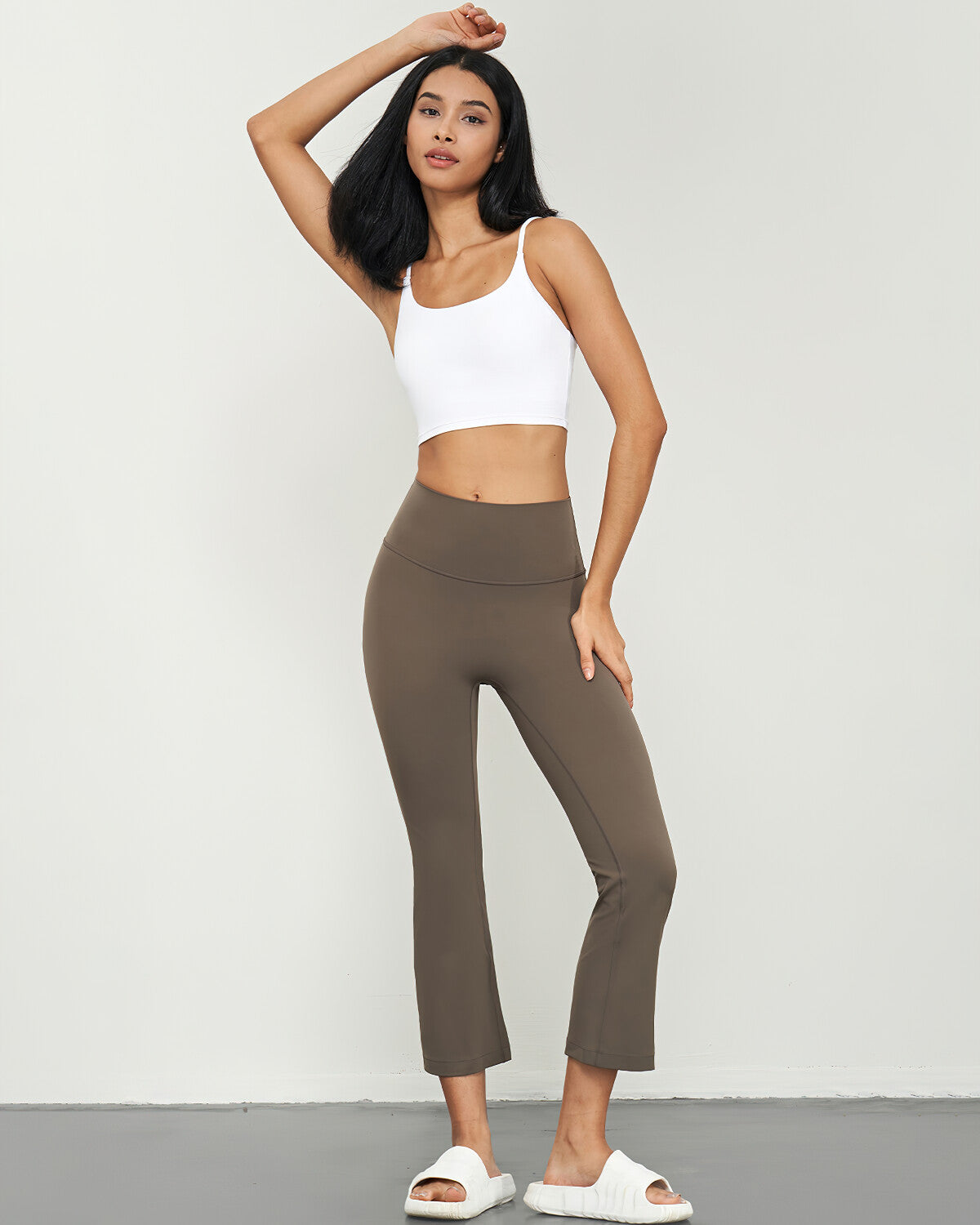Zoya Seamless Capri - Brown