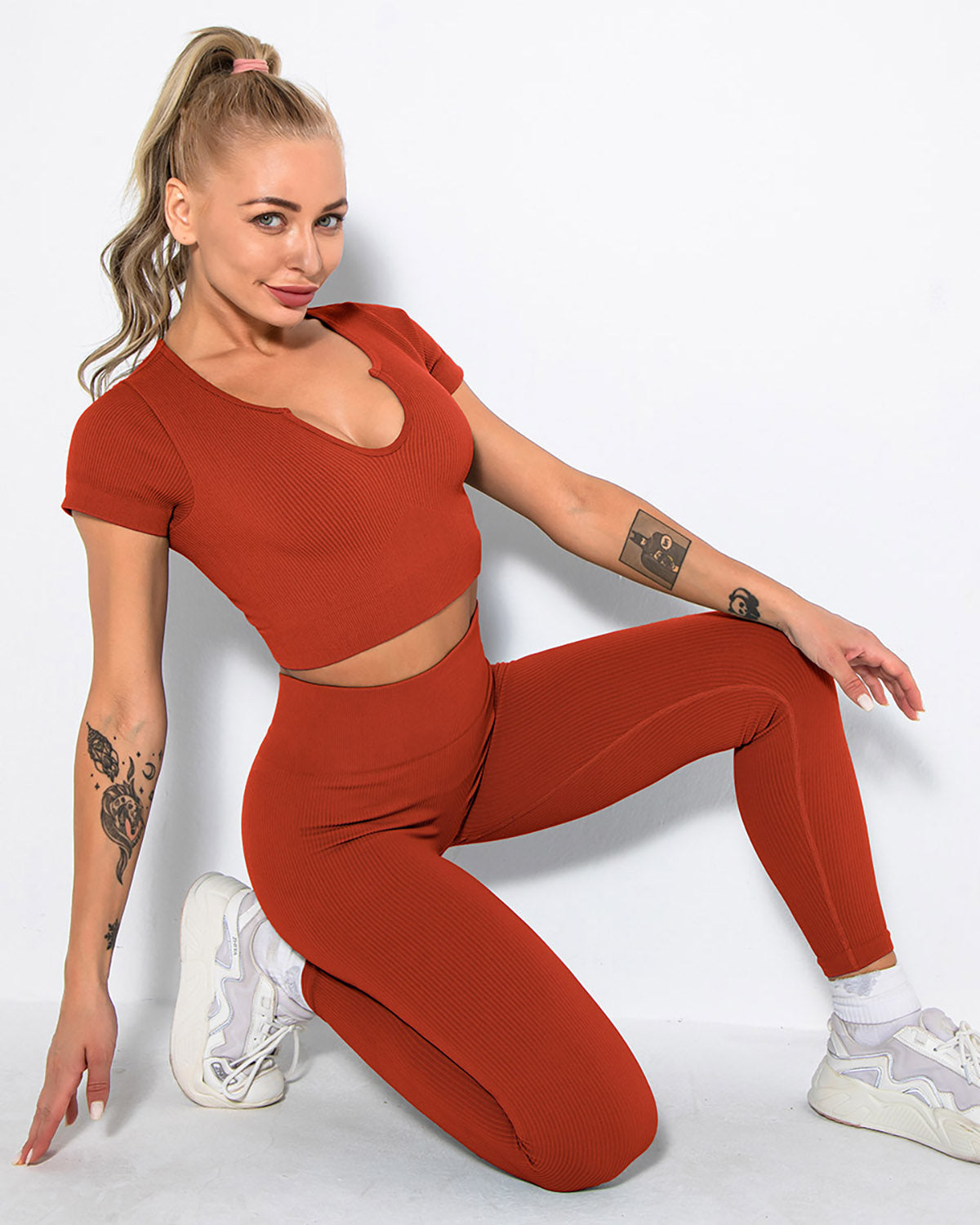 Nieve Keyhole Crop Top