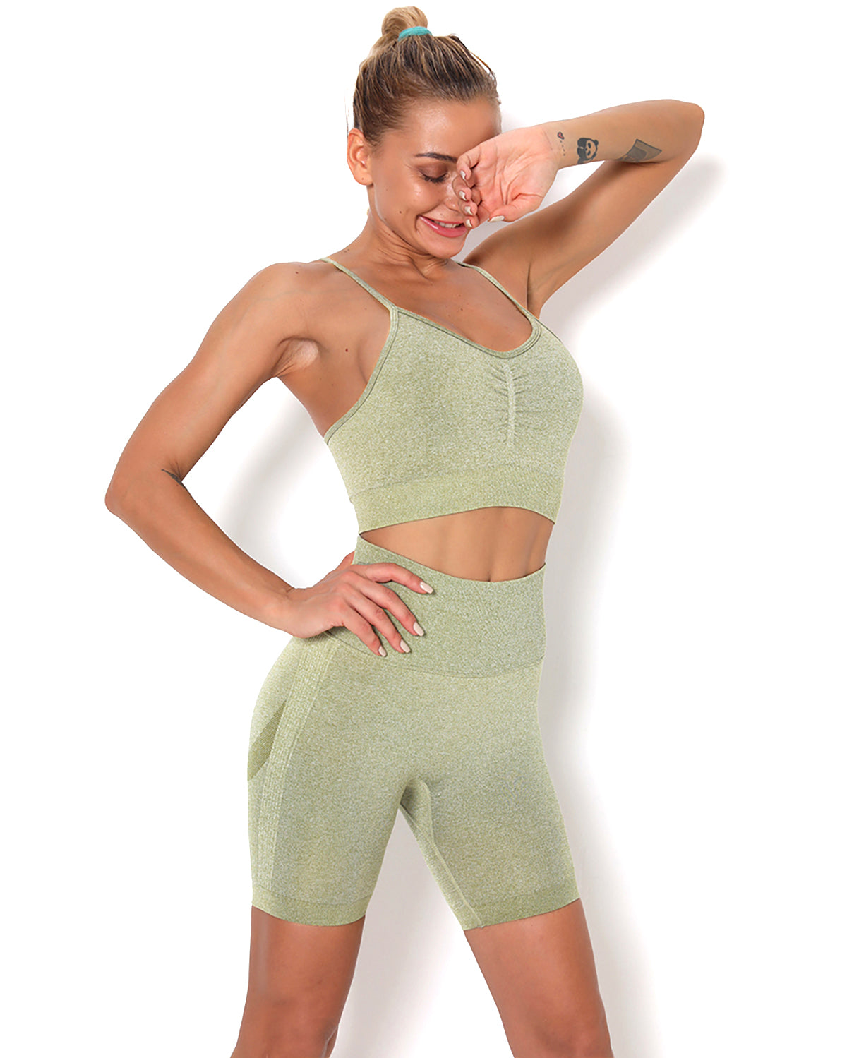 Amplify Scrunch Seamless Shorts - Light Green