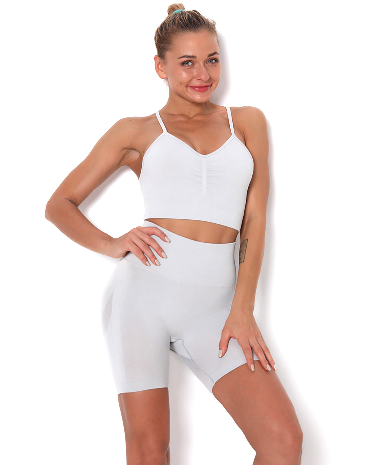 Amplify Scrunch Seamless Shorts - Light Gray