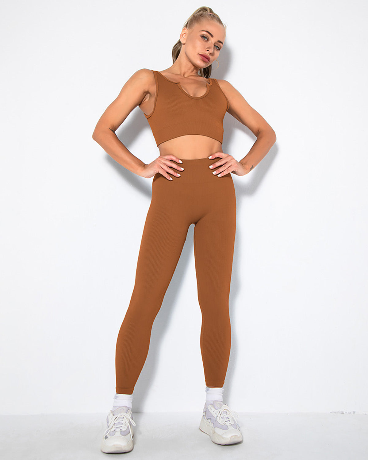 Nieve Keyhole Sports Bra