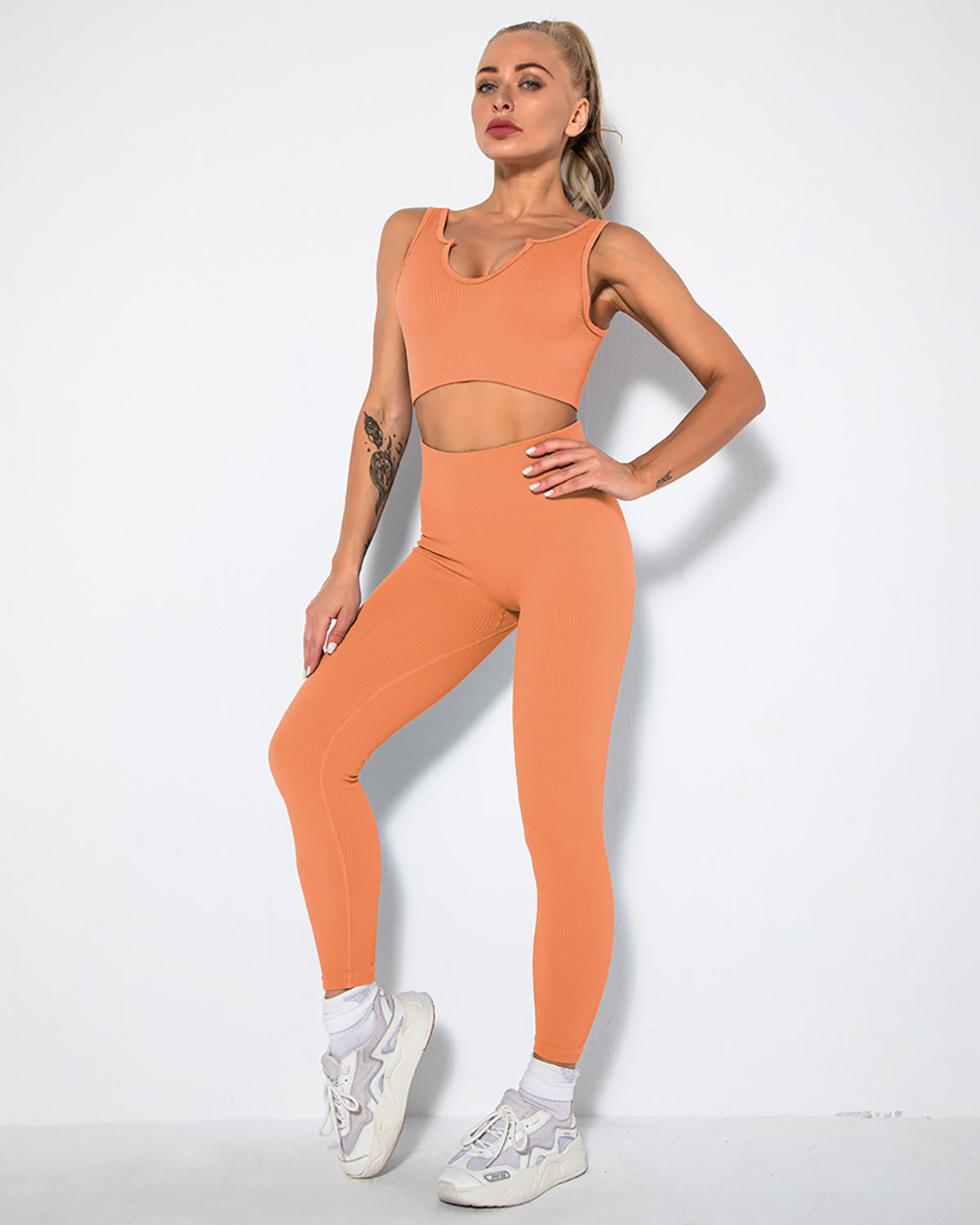 Nieve Keyhole Sports Bra - Tangerine