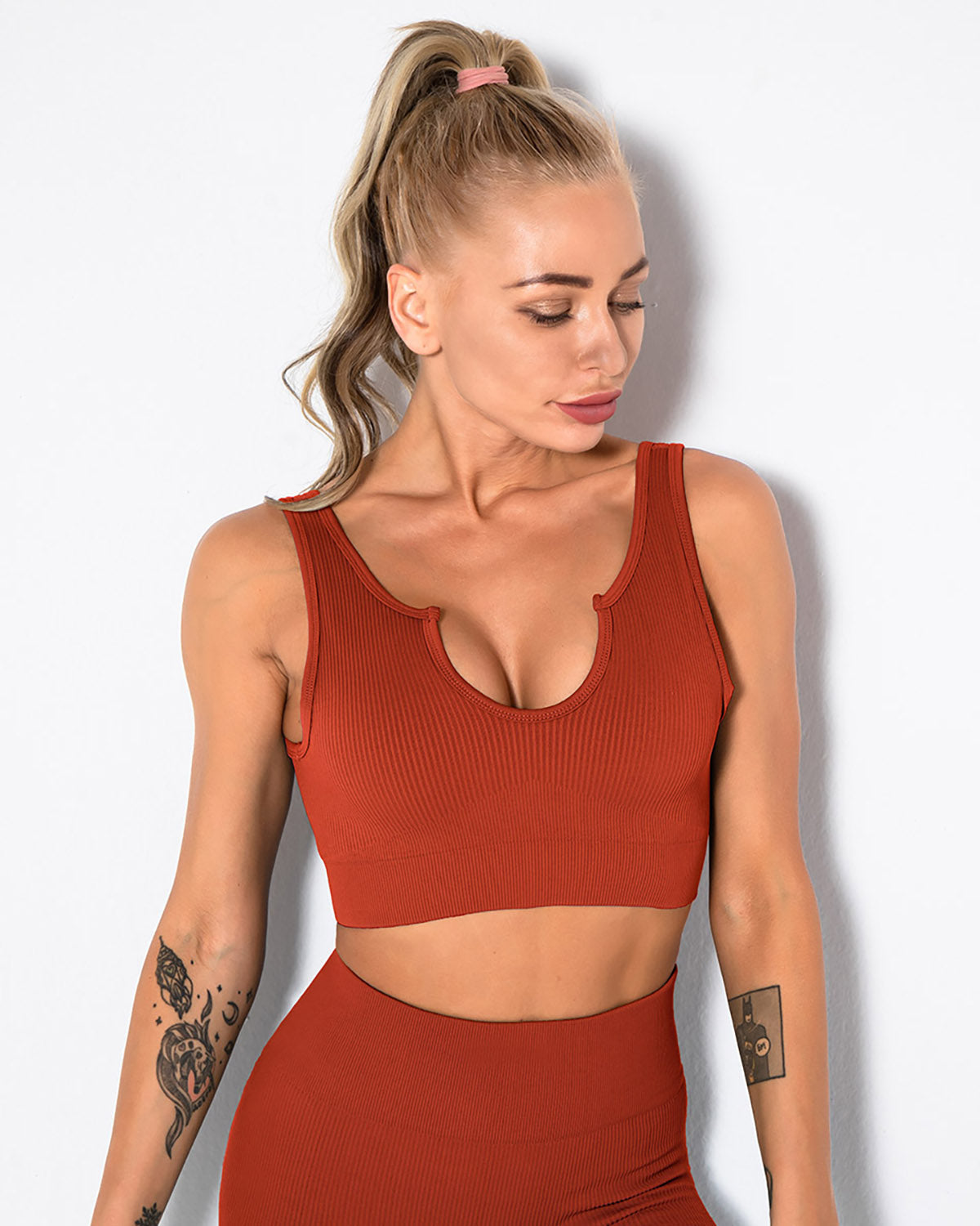 Nieve Keyhole Sports Bra