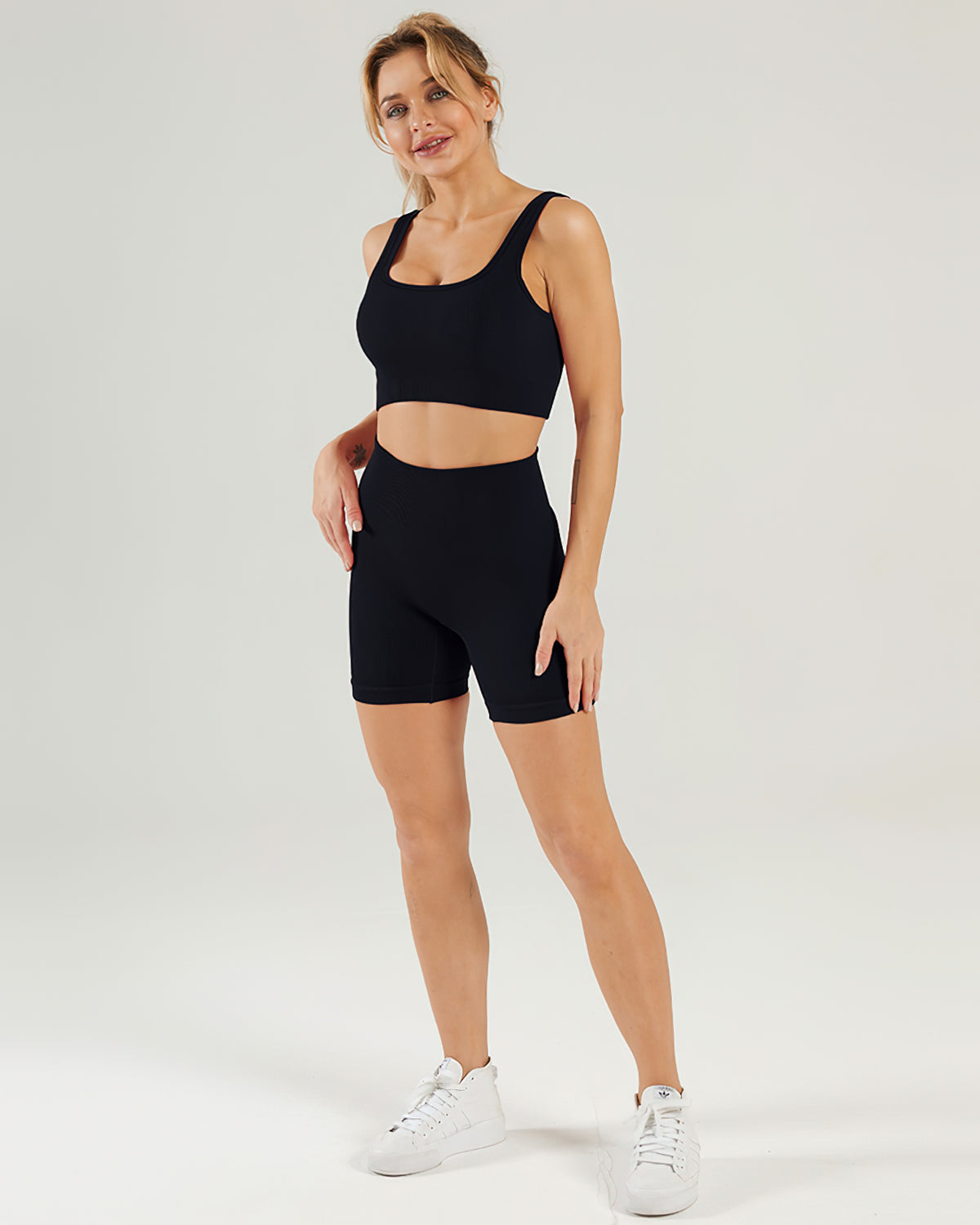 Nieve Sports Bra - Black